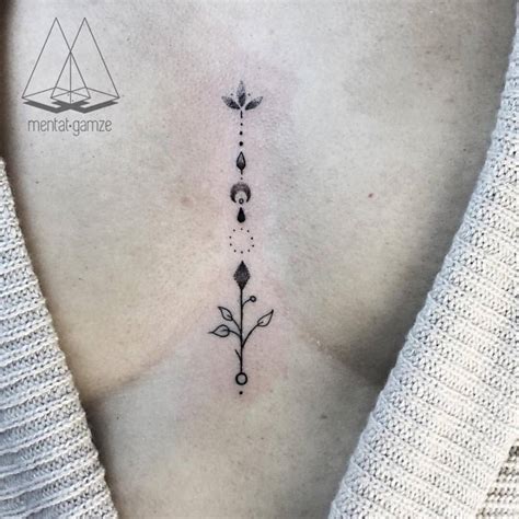 tatuajes entre los pechos significado|Significado Tatuaje entre los Pechos > Aquí los Detalles!